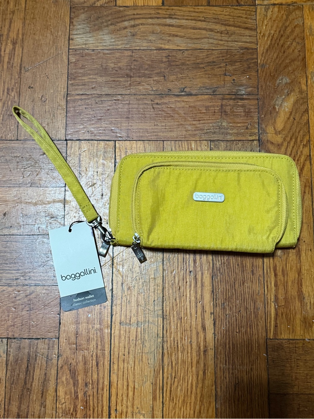 Baggallini Yellow Wristlet Wallet with Removable Strap